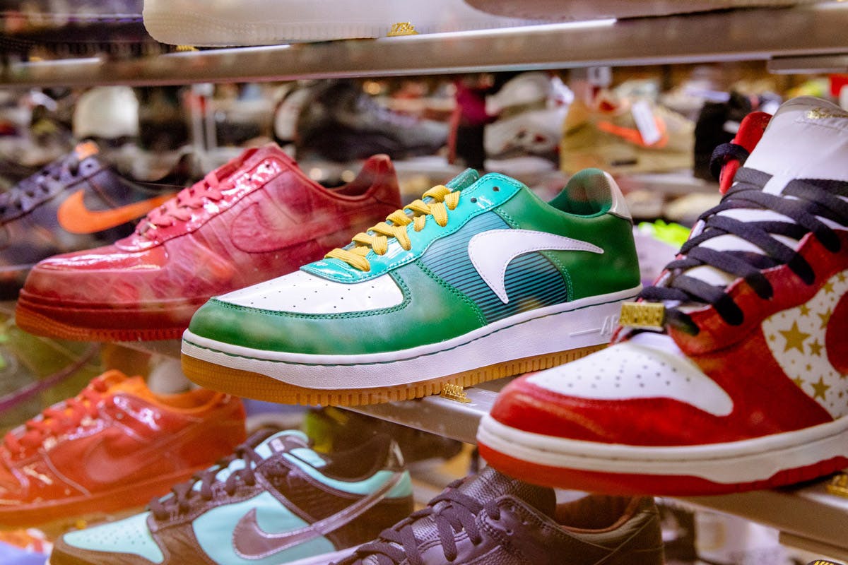 Nike sneakers nyc clearance